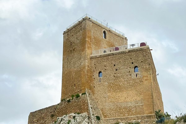 Castillo de Serravalle